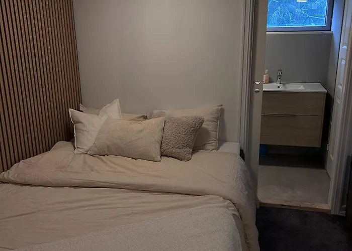 Cozy 6 Bedroom House In Oslos Countryside